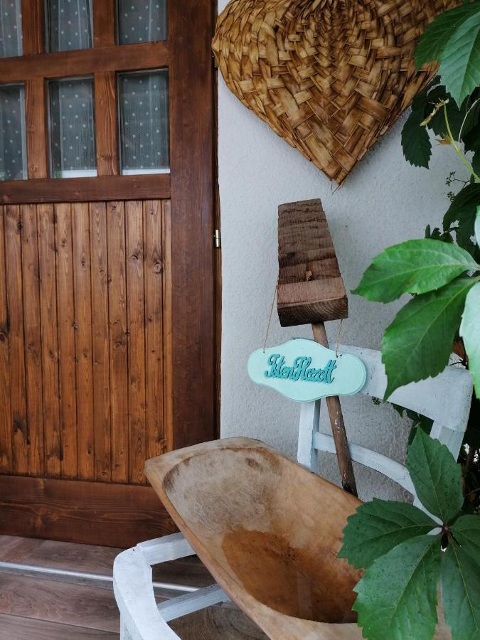 Menta Apartman Mezőkövesd 外观 照片