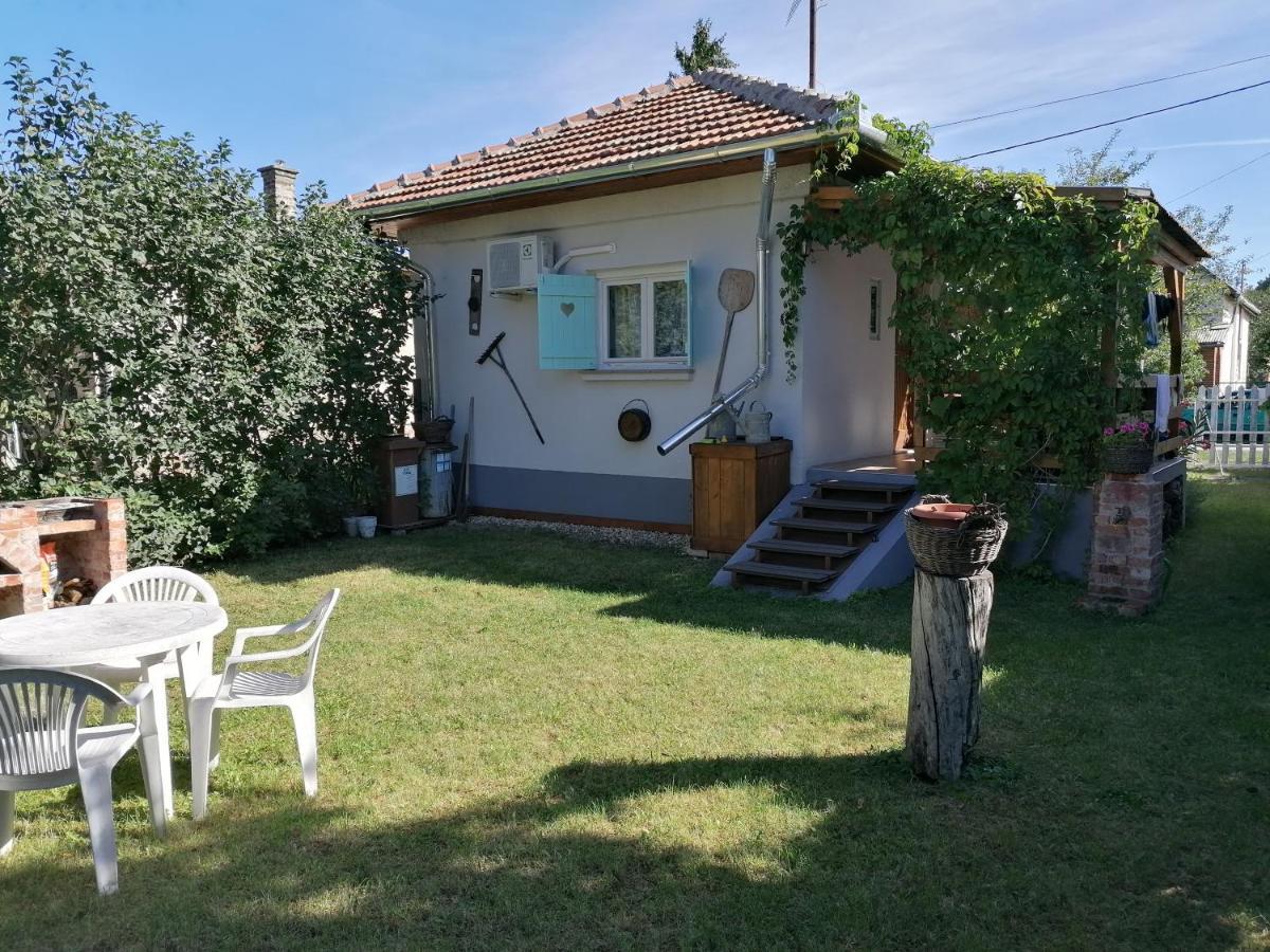Menta Apartman Mezőkövesd 外观 照片